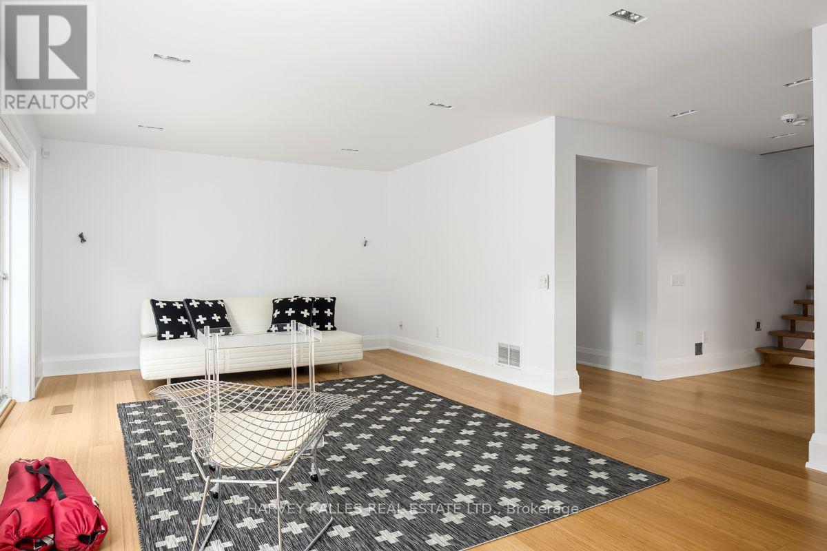 562 Bedford Park Avenue, Toronto, Ontario  M5M 1K3 - Photo 18 - C13570776