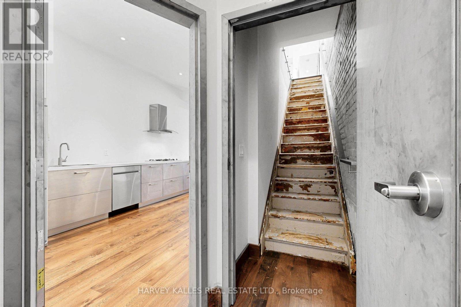 819 Dundas Street W, Toronto, Ontario  M6J 1V4 - Photo 17 - C13571922