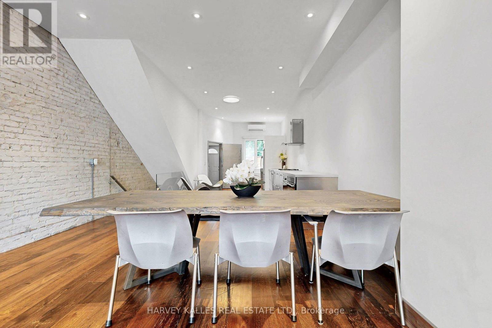 819 Dundas Street W, Toronto, Ontario  M6J 1V4 - Photo 9 - C13571922
