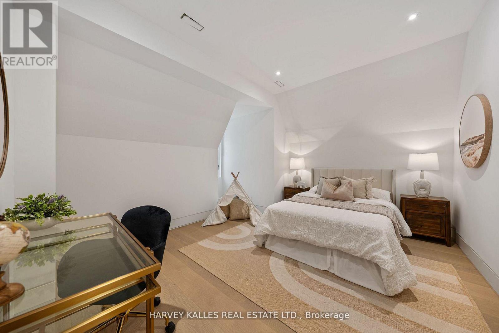 335 Lytton Boulevard, Toronto, Ontario  M5N 1R9 - Photo 28 - C13573442