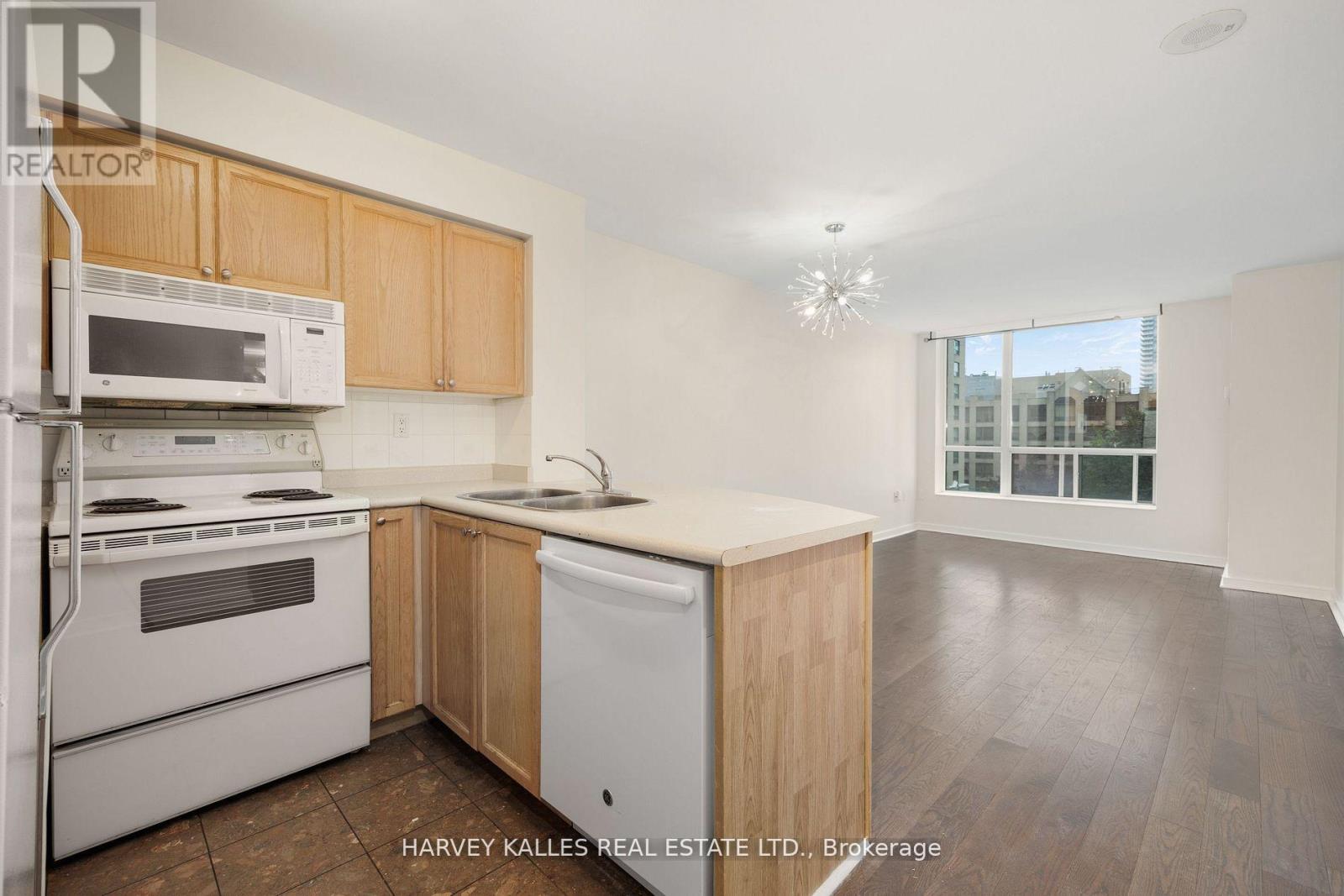 512 - 109 Front Street E, Toronto, Ontario M5A 4P7 - Photo 10 - C13575742