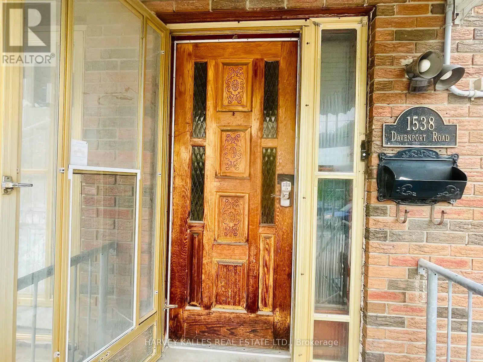 Lower - 1538 Davenport Road, Toronto, Ontario M6H 2J1 - Photo 2 - W13578550