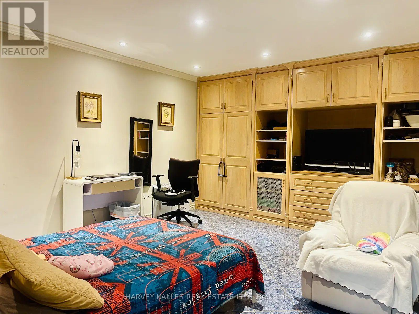 Lower - 1538 Davenport Road, Toronto, Ontario M6H 2J1 - Photo 9 - W13578550