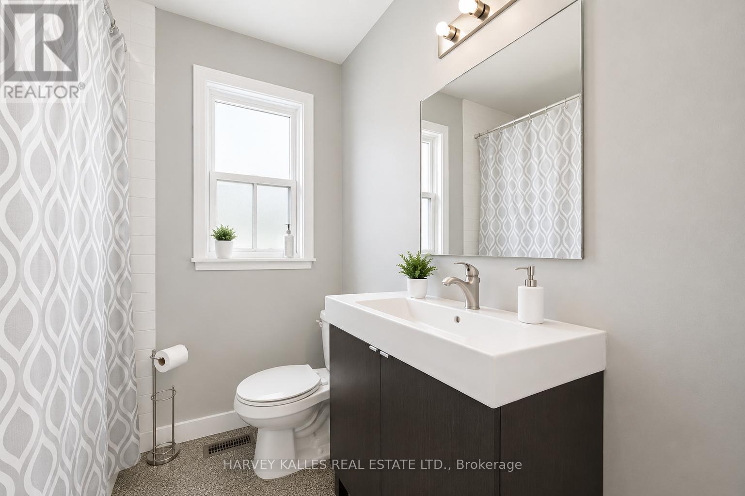 29 Giltspur Drive, Toronto, Ontario M3L 1M4 - Photo 14 - W13578886