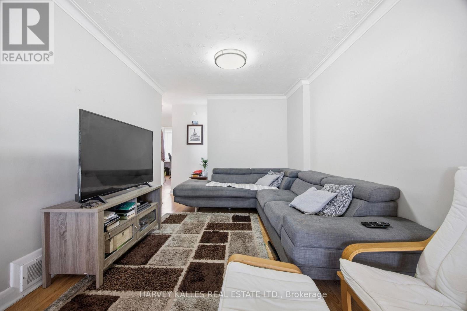 29 Giltspur Drive, Toronto, Ontario M3L 1M4 - Photo 9 - W13578886