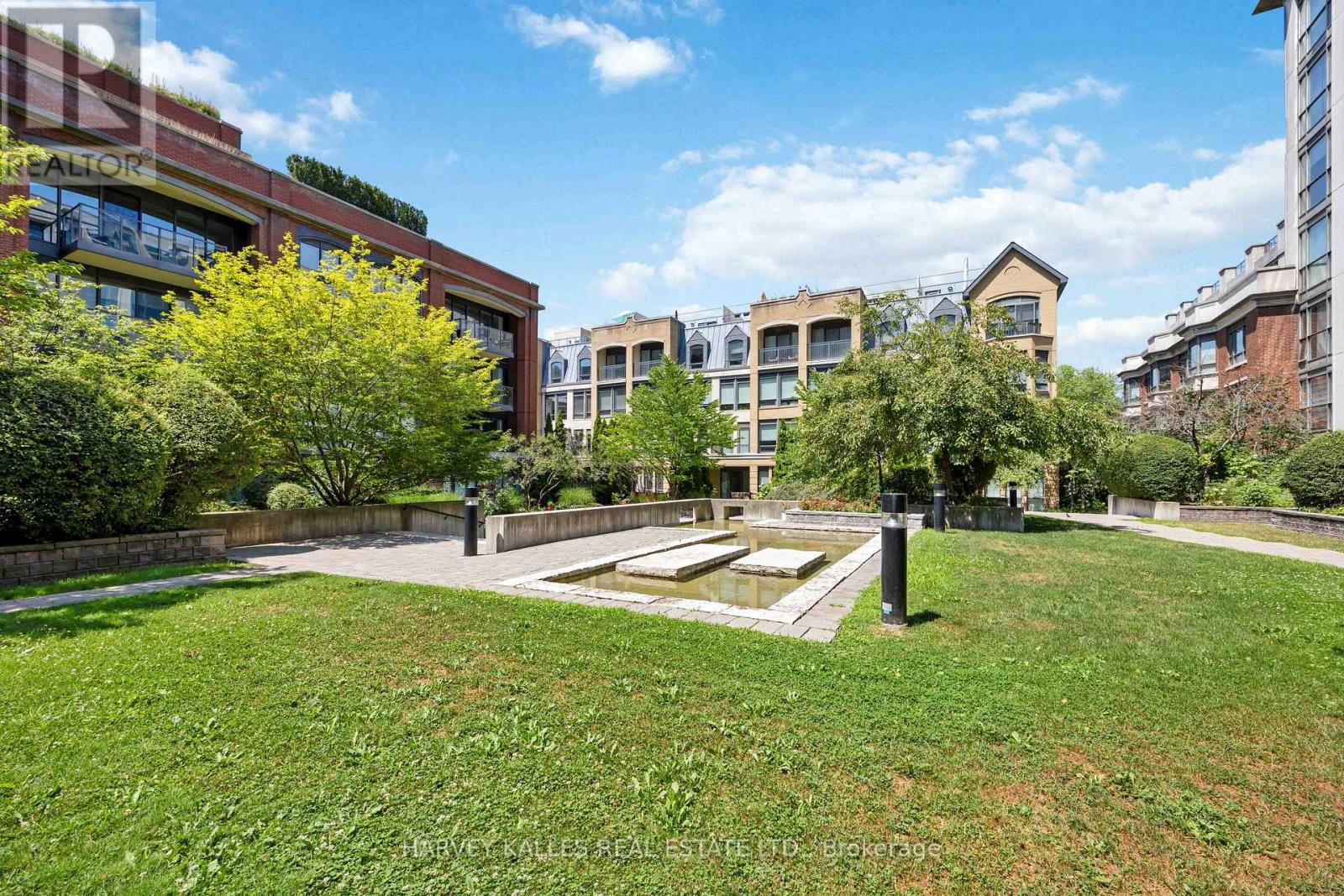 416 - 18 Beverley Street, Toronto, Ontario M5T 3L2 - Photo 4 - C13583080