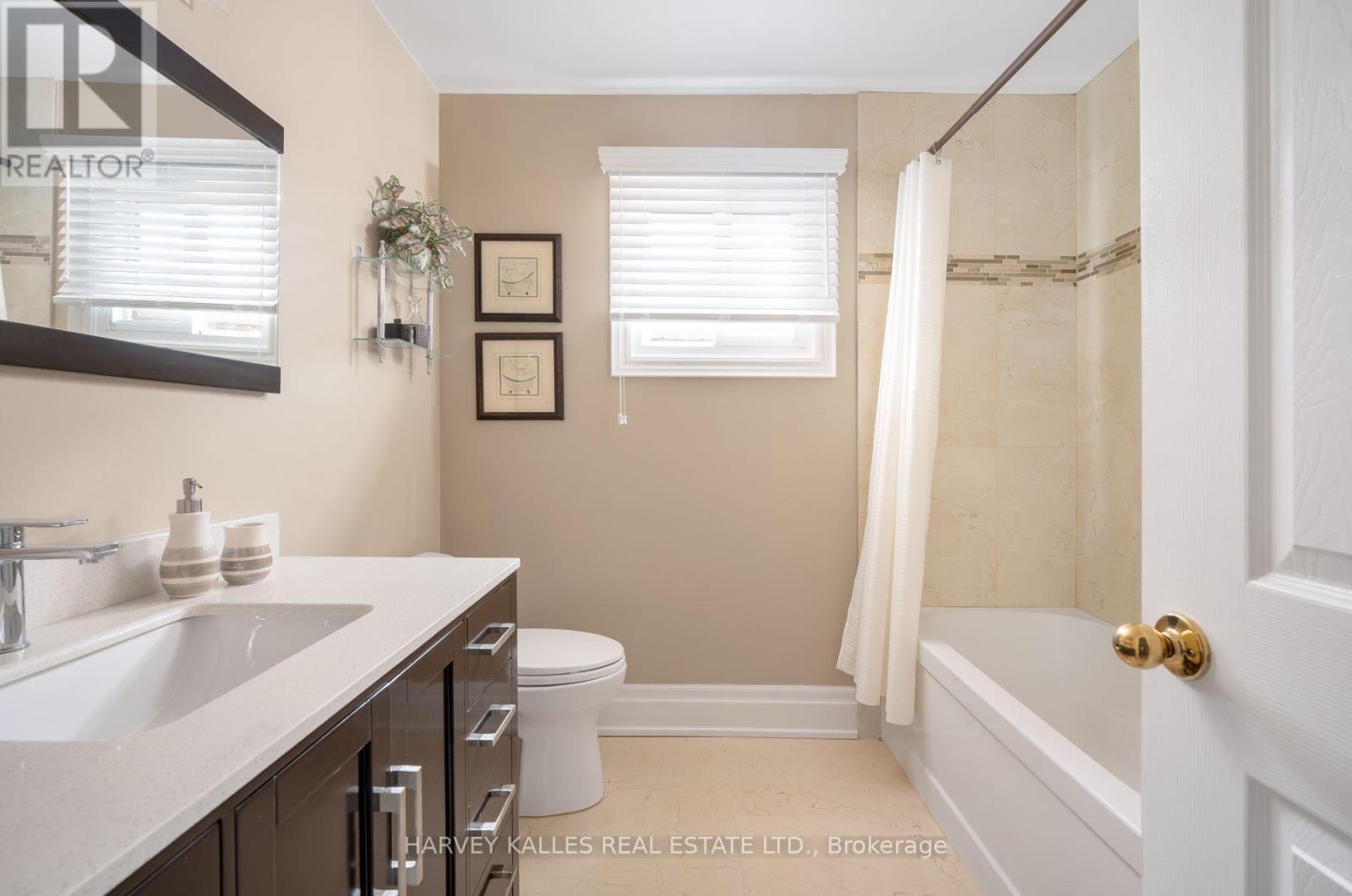 17 Peterborough Avenue, Markham, Ontario L3T 7B7 - Photo 34 - N13583262
