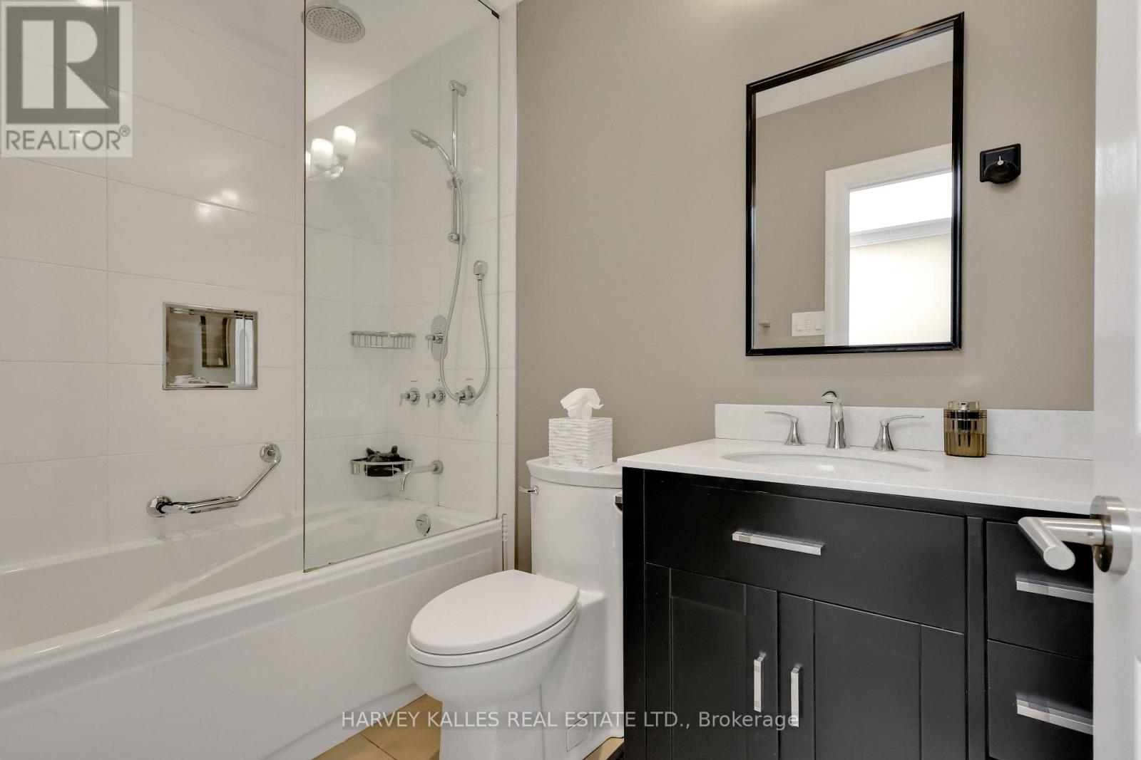 254 Yonge Boulevard, Toronto, Ontario M5M 3J3 - Photo 28 - C13584852