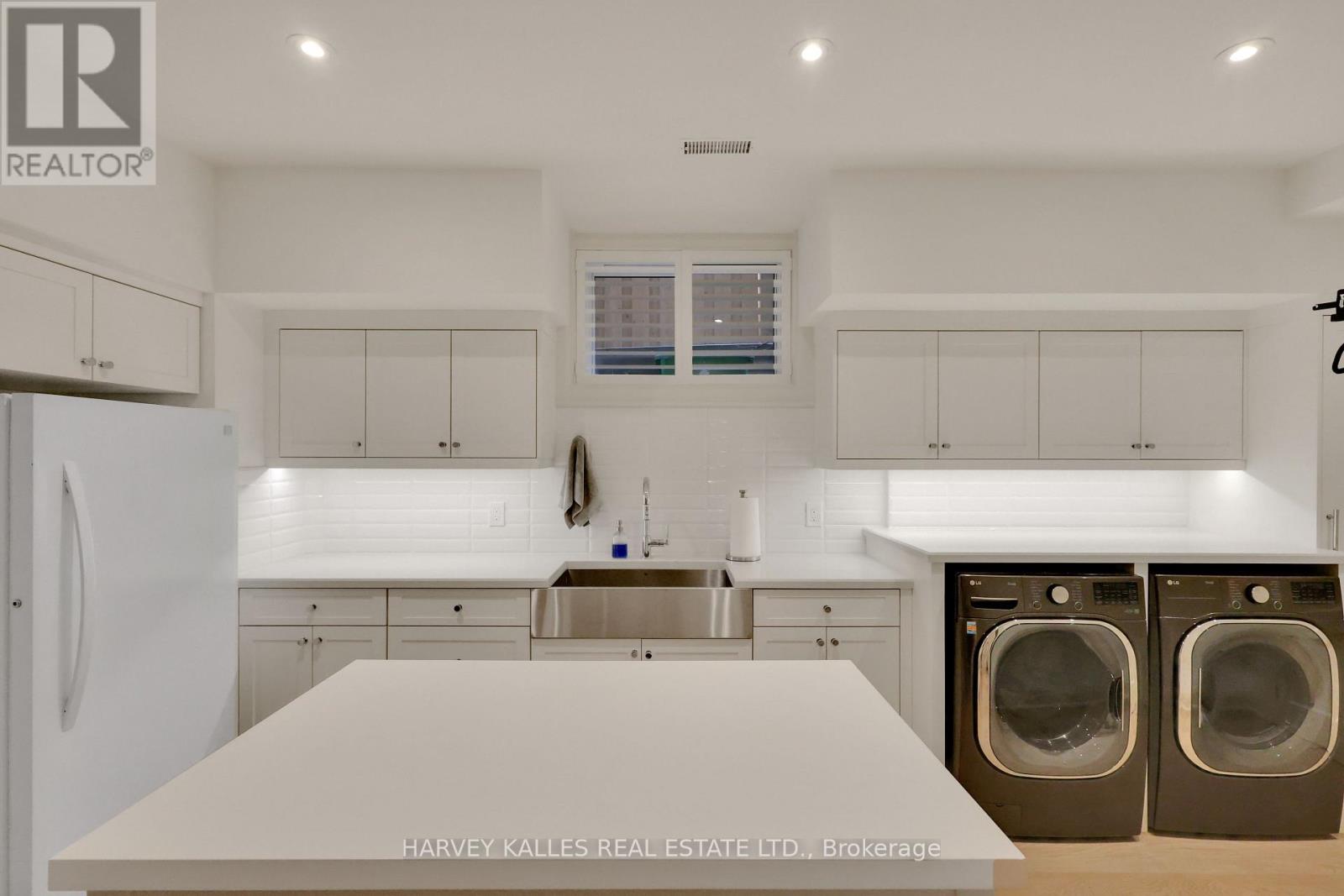 254 Yonge Boulevard, Toronto, Ontario M5M 3J3 - Photo 43 - C13584852