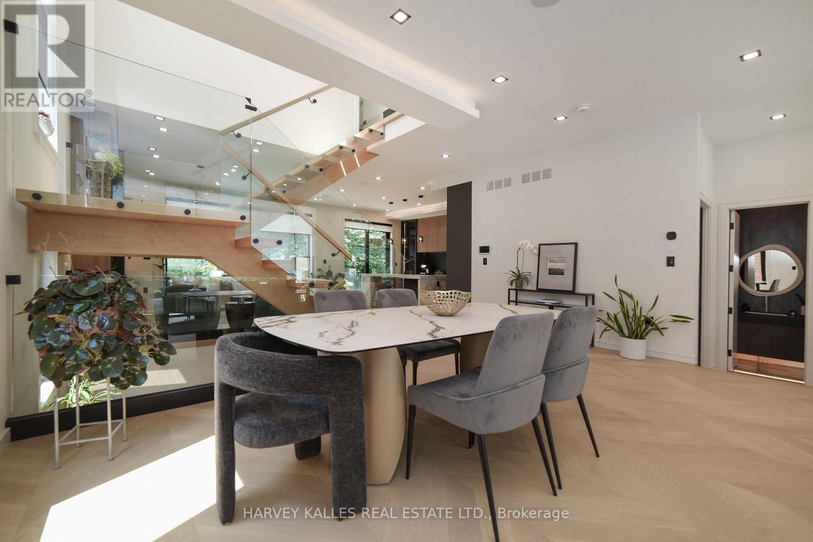 110 Mona Drive, Toronto, Ontario M5N 2R4 - Photo 13 - C13585888