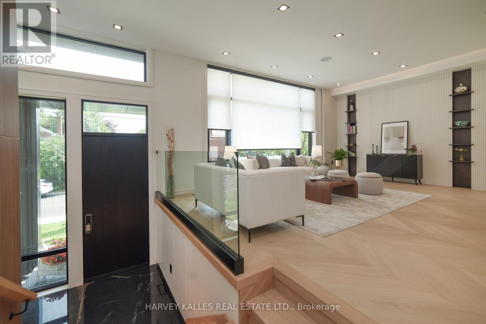 110 Mona Drive, Toronto, Ontario M5N 2R4 - Photo 6 - C13585888