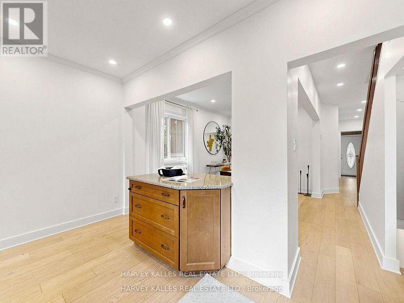 108 Caledonia Road, Toronto, Ontario M6E 4S7 - Photo 19 - W13586178