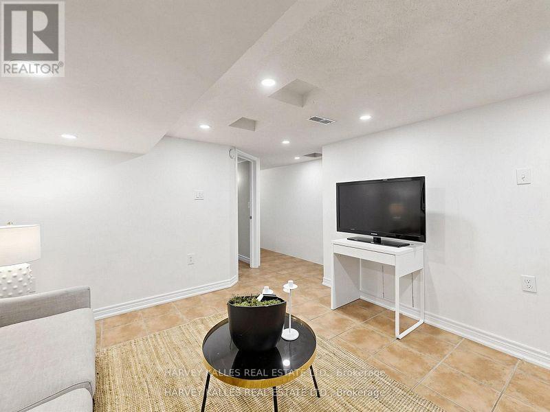 108 Caledonia Road, Toronto, Ontario M6E 4S7 - Photo 39 - W13586178