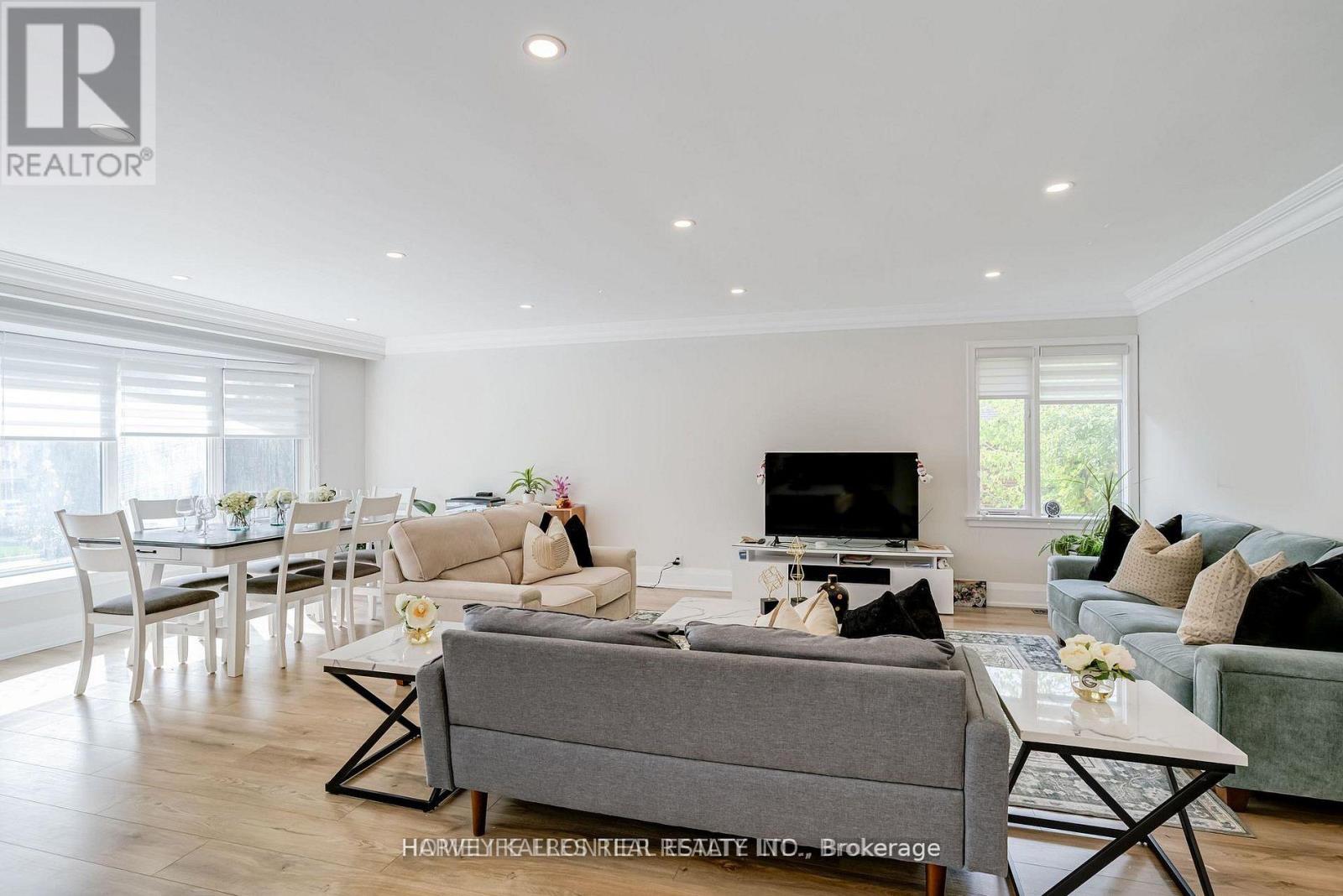 208 Betty Ann Drive, Toronto, Ontario M2R 1A7 - Photo 10 - C13586946
