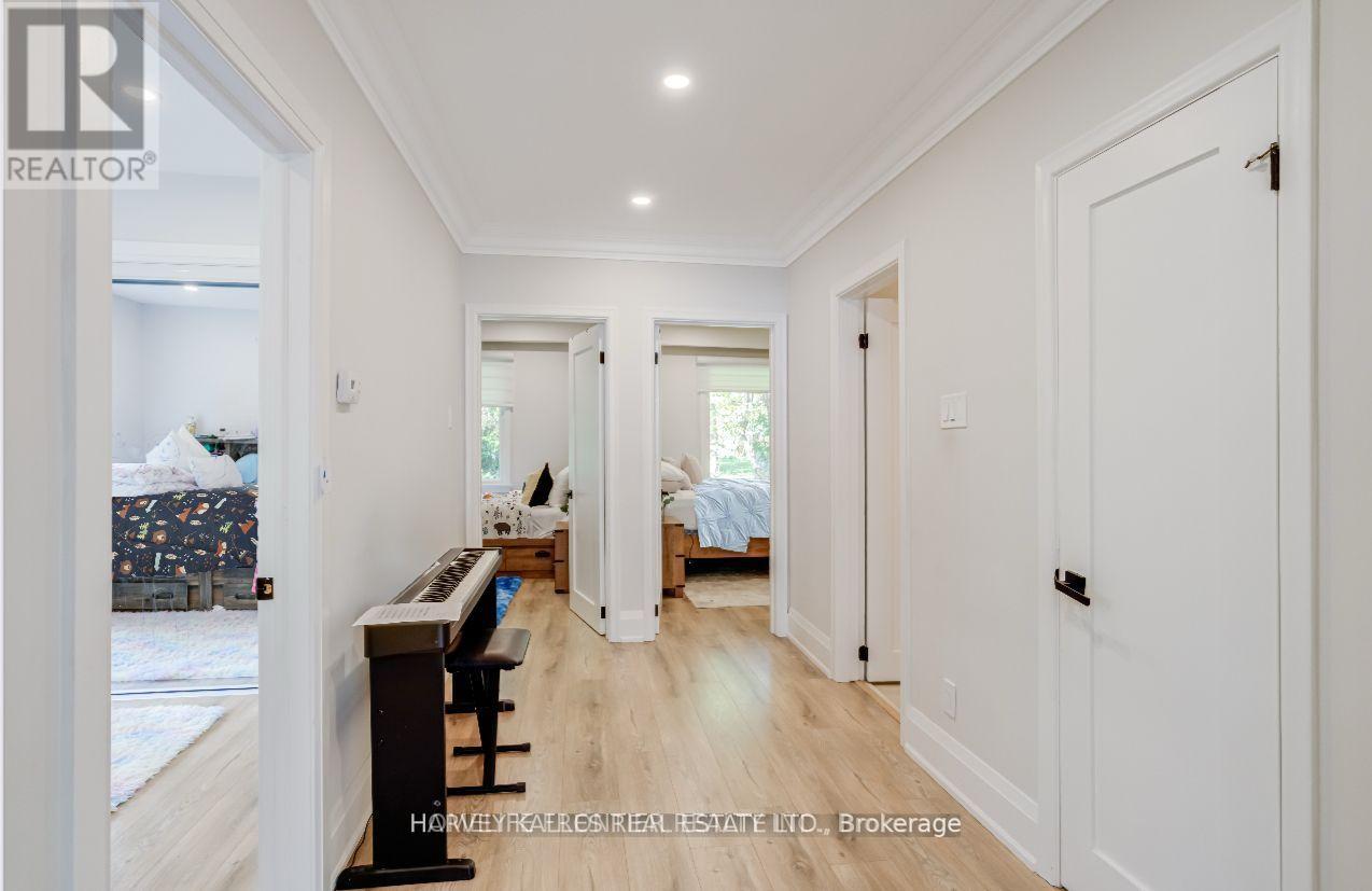 208 Betty Ann Drive, Toronto, Ontario M2R 1A7 - Photo 13 - C13586946