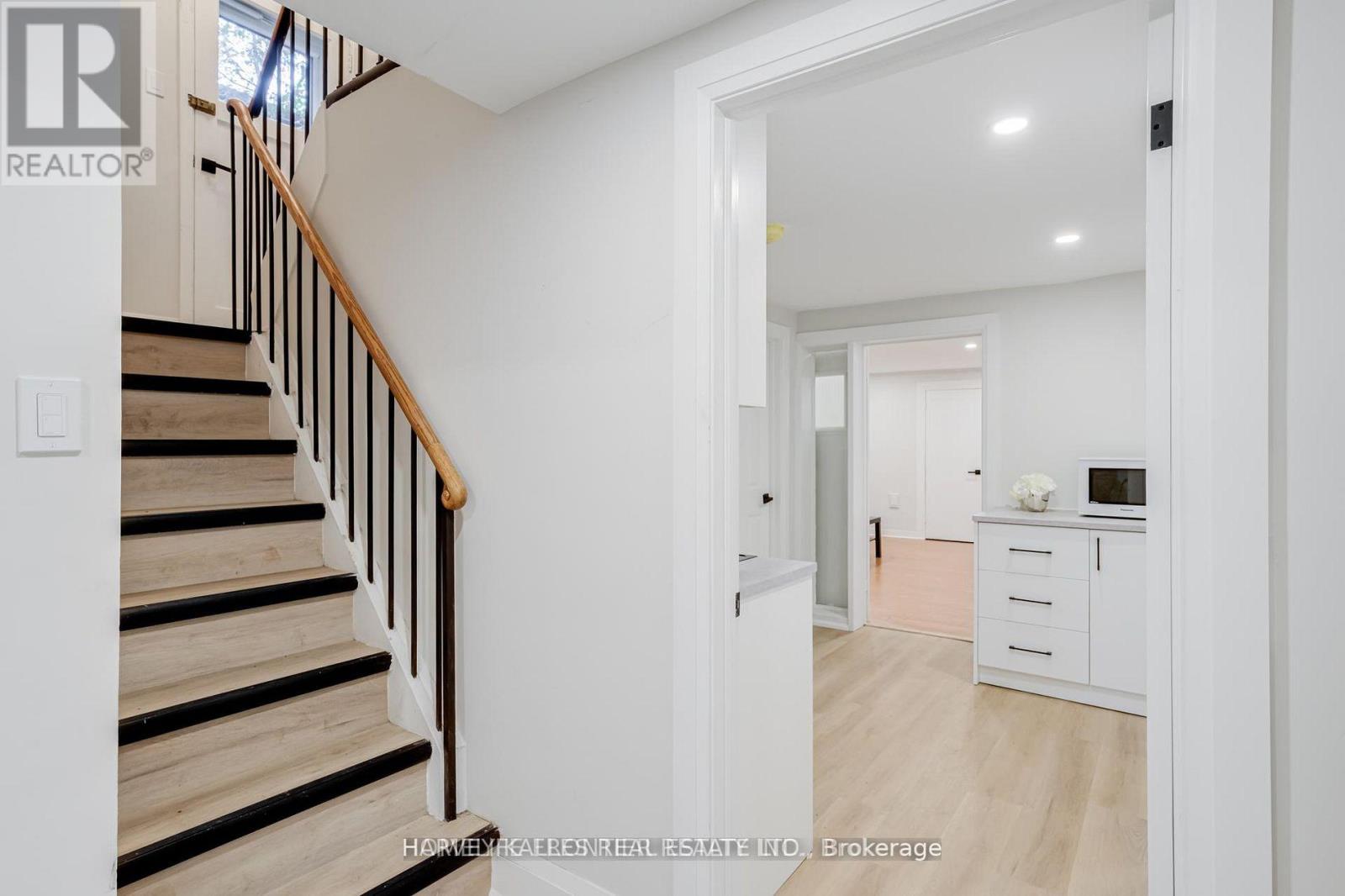 208 Betty Ann Drive, Toronto, Ontario M2R 1A7 - Photo 19 - C13586946