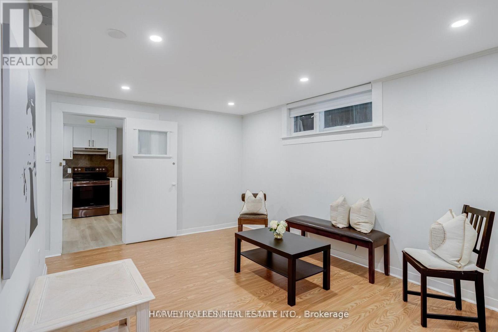 208 Betty Ann Drive, Toronto, Ontario M2R 1A7 - Photo 22 - C13586946