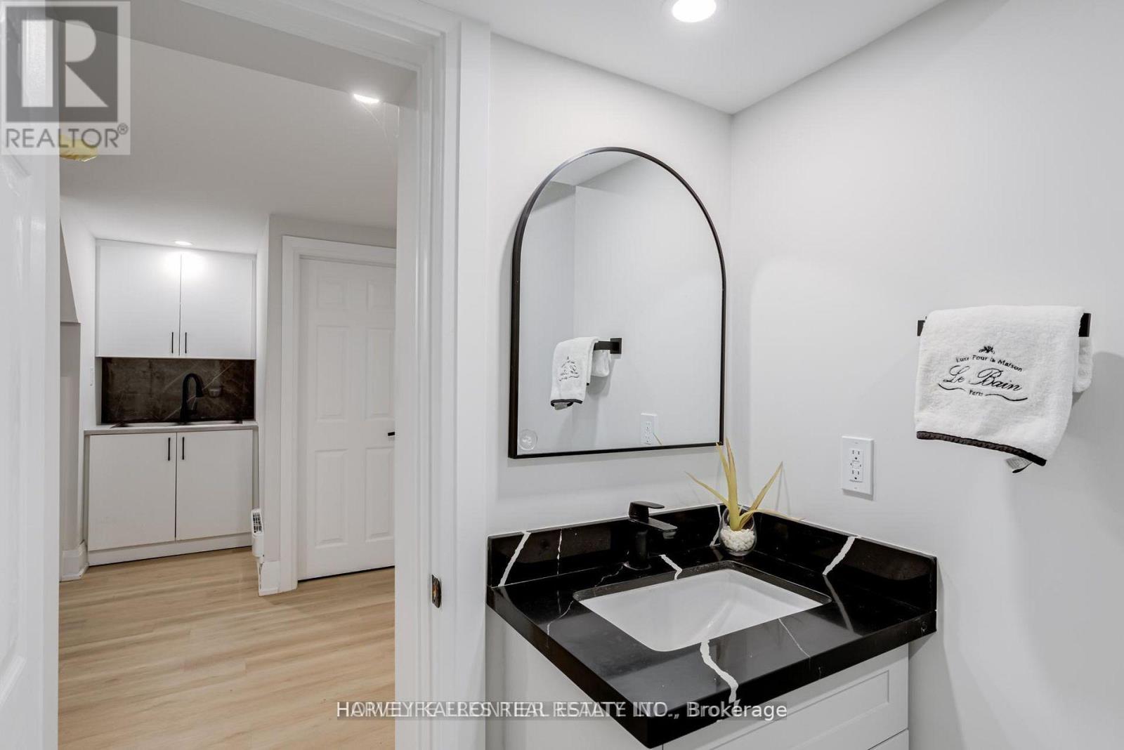 208 Betty Ann Drive, Toronto, Ontario M2R 1A7 - Photo 26 - C13586946