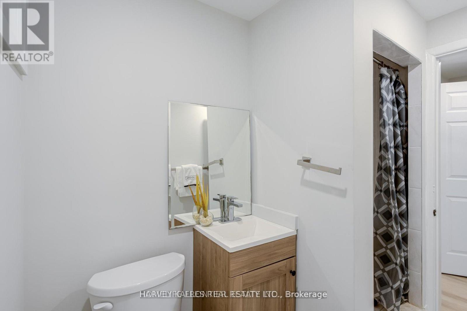 208 Betty Ann Drive, Toronto, Ontario M2R 1A7 - Photo 32 - C13586946