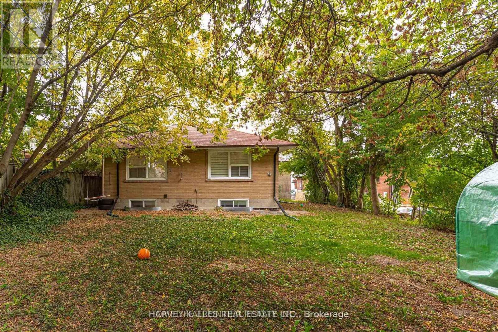 208 Betty Ann Drive, Toronto, Ontario M2R 1A7 - Photo 36 - C13586946
