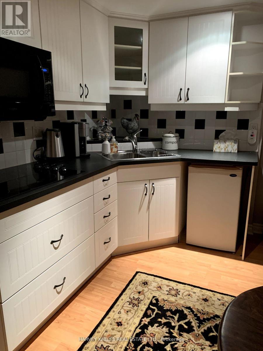 Bsmnt - 92 Westmoreland Avenue, Toronto, Ontario M6H 2Z7 - Photo 8 - W13588702