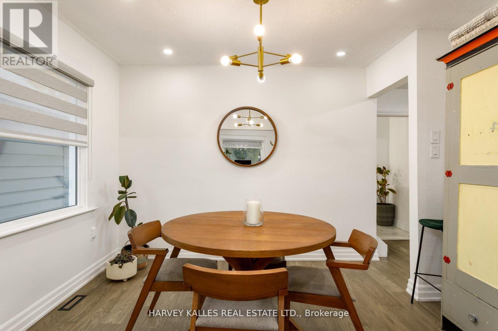 139 King Edward Avenue, Toronto, Ontario M4C 5J7 - Photo 13 - E13593858