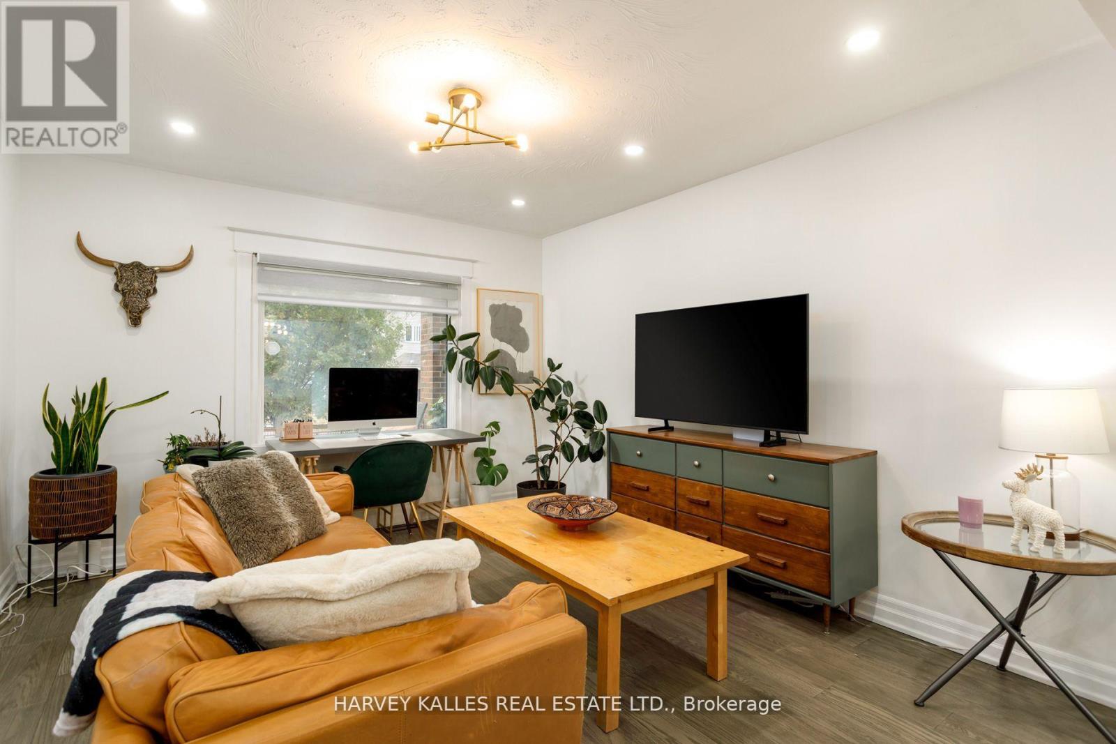 139 King Edward Avenue, Toronto, Ontario M4C 5J7 - Photo 9 - E13593858