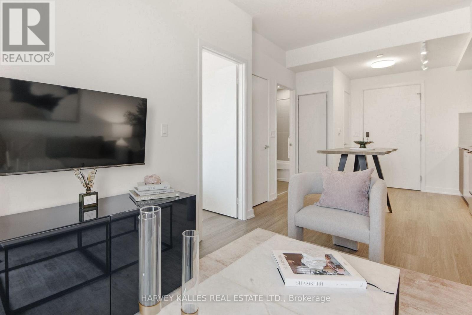 1602 - 100 Eastdale Avenue, Toronto, Ontario  M4C 5A1 - Photo 3 - E13594314