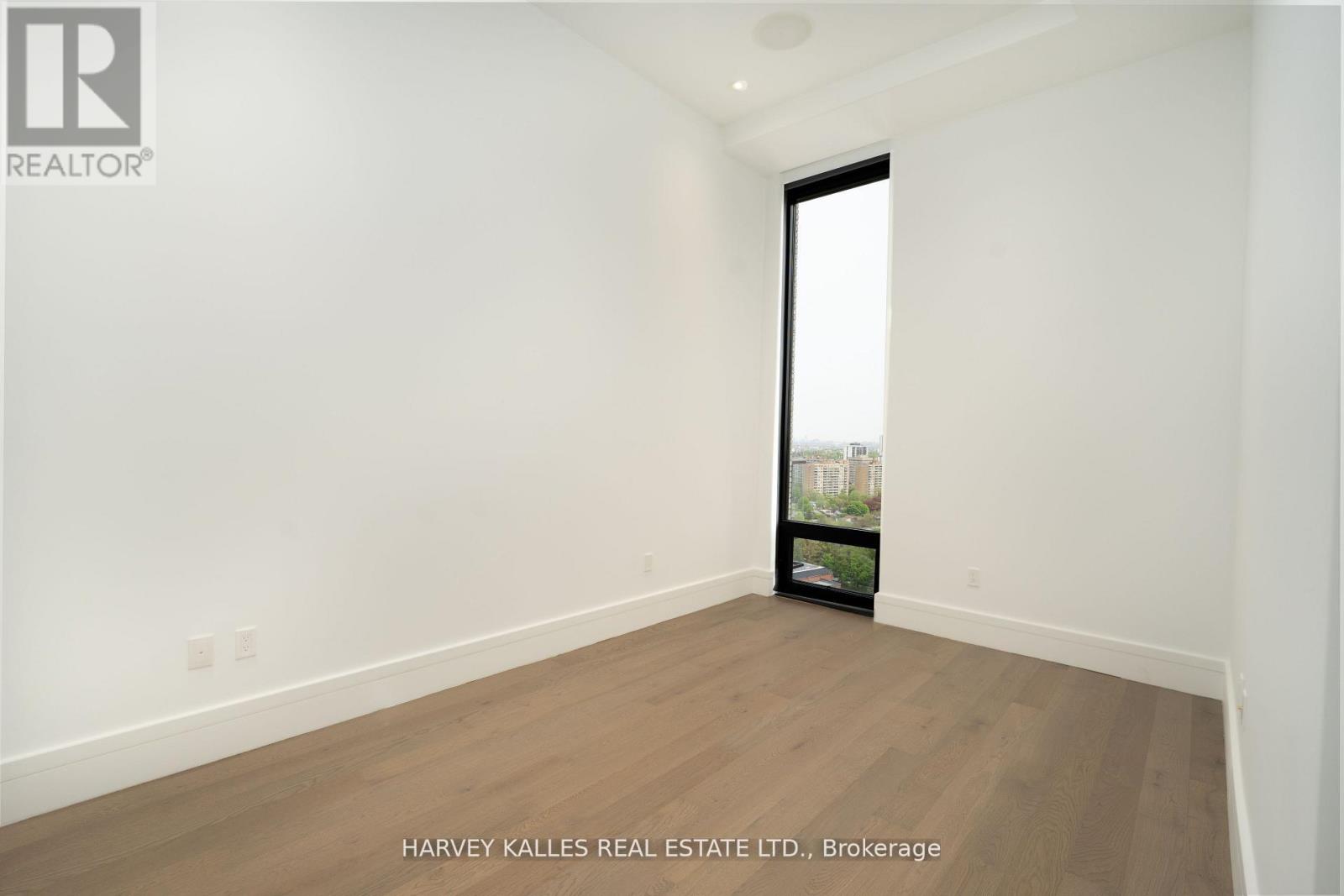 2002 - 215 Lonsdale Road, Toronto, Ontario M4V 1W7 - Photo 12 - C13594476