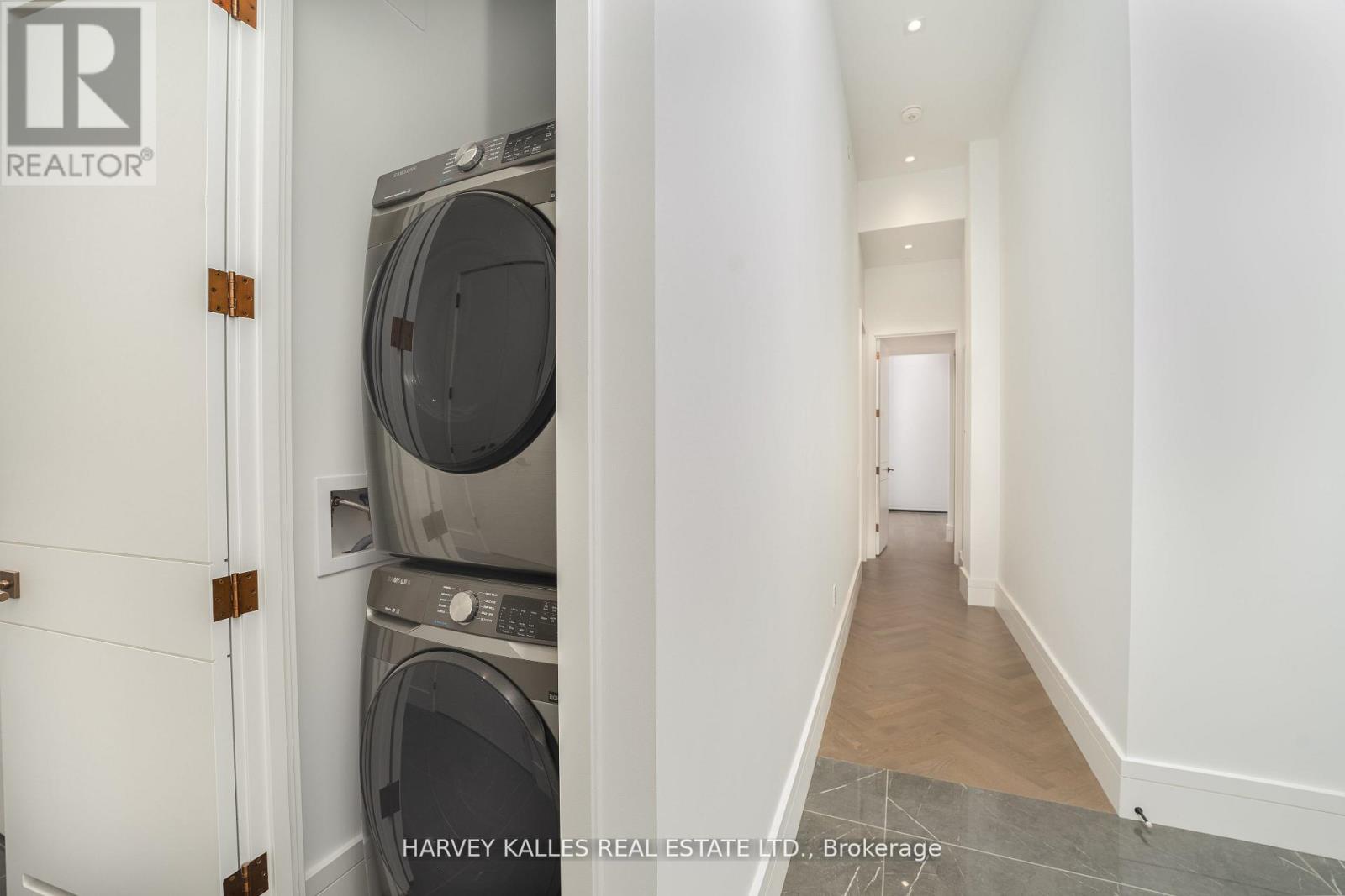 2002 - 215 Lonsdale Road, Toronto, Ontario M4V 1W7 - Photo 17 - C13594476