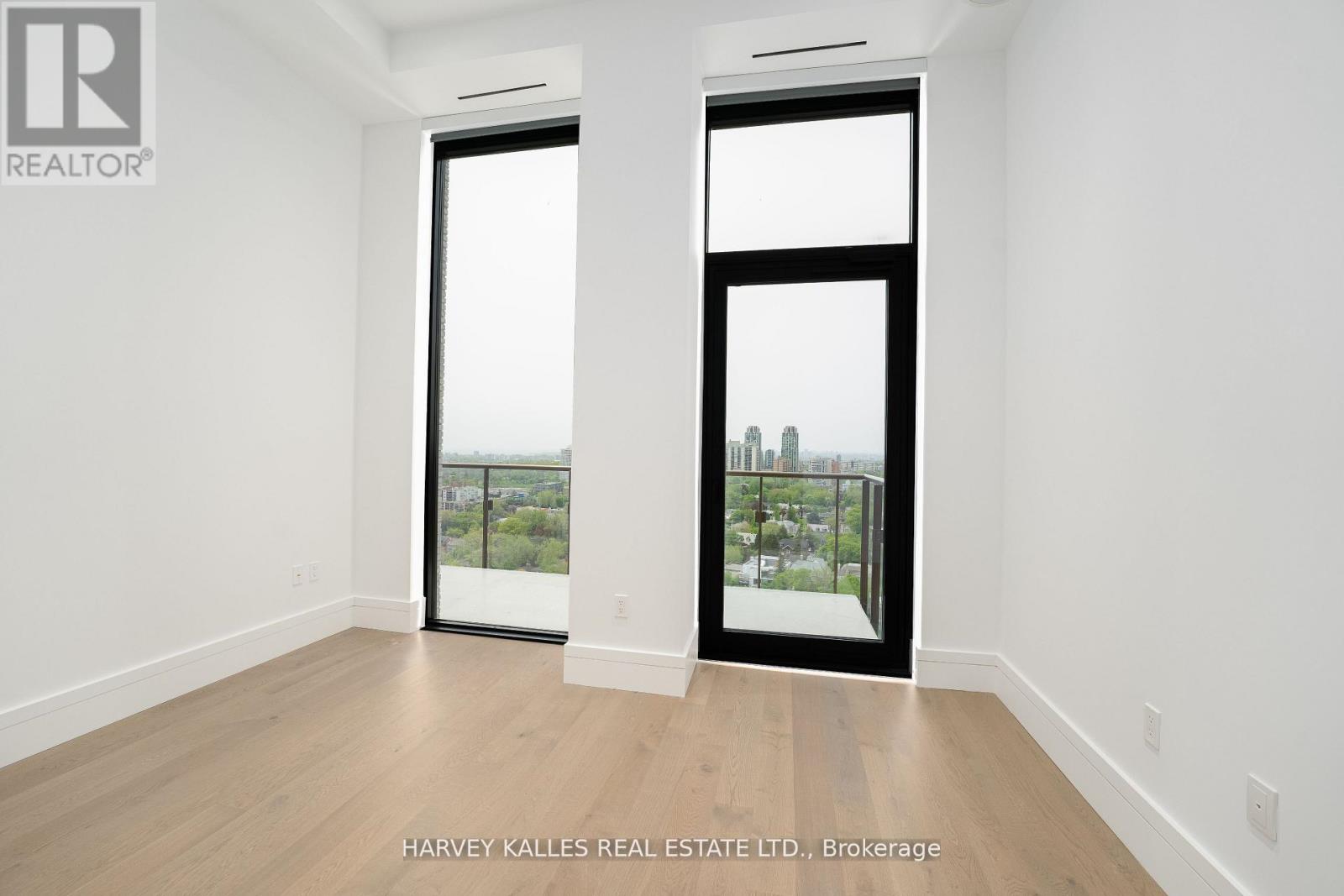 2002 - 215 Lonsdale Road, Toronto, Ontario M4V 1W7 - Photo 6 - C13594476