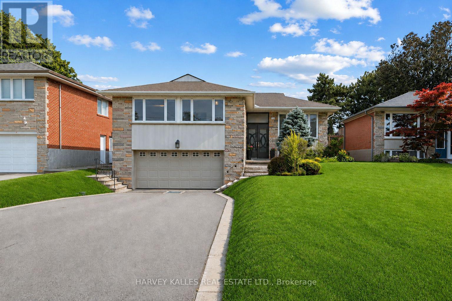 237 Searle Avenue, Toronto, Ontario  M3H 4B8 - Photo 2 - C13594752