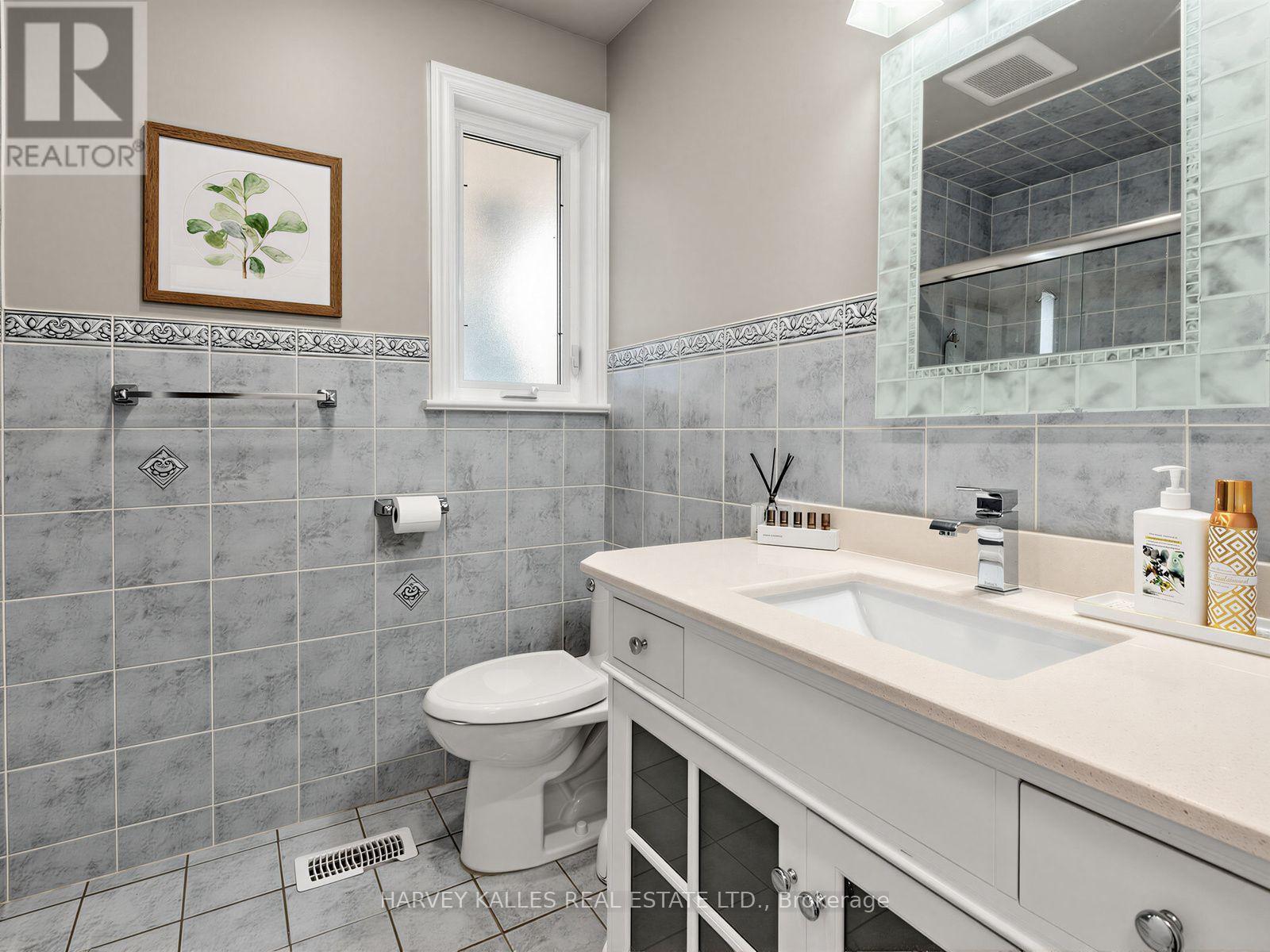 237 Searle Avenue, Toronto, Ontario  M3H 4B8 - Photo 35 - C13594752