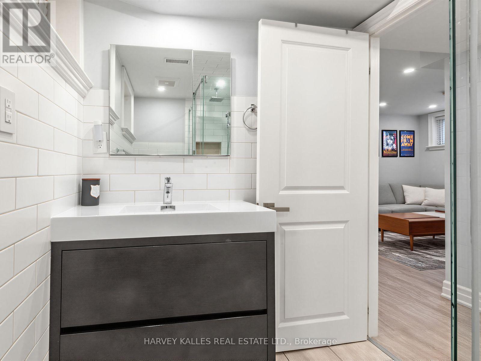 237 Searle Avenue, Toronto, Ontario  M3H 4B8 - Photo 42 - C13594752
