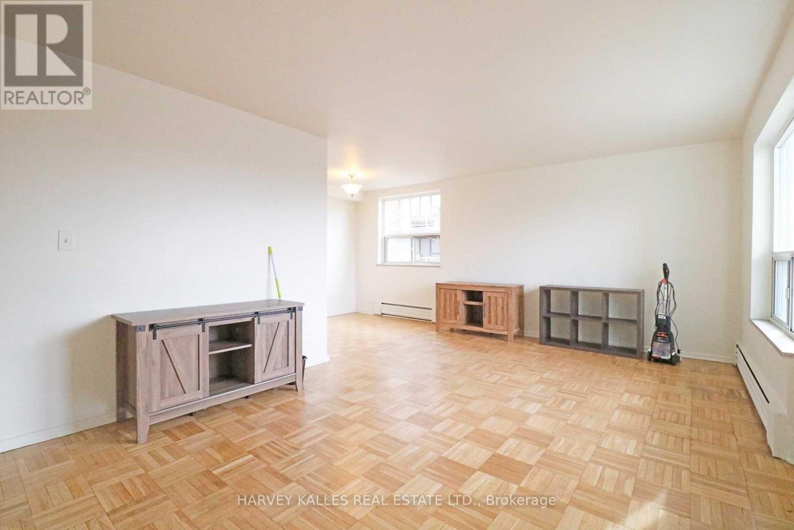 303 - 1751 Victoria Park Avenue, Toronto, Ontario  M1R 1S1 - Photo 3 - E13597606