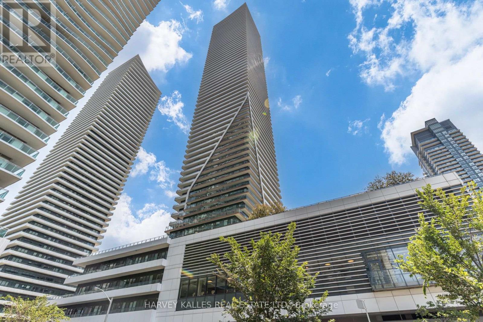 1822 - 30 Shore Breeze Drive, Toronto, Ontario M8V 0J1 - Photo 3 - W13598124