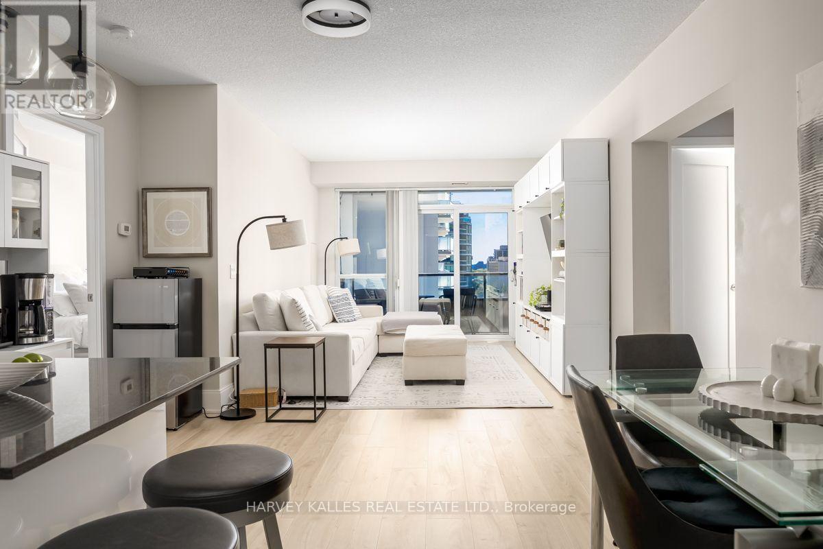 813 - 70 Roehampton Avenue, Toronto, Ontario M4P 1R2 - Photo 4 - C13600506