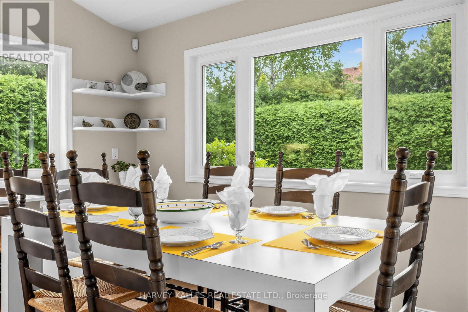 23 Pinnacle Road, Toronto, Ontario  M2L 2V6 - Photo 17 - C13601090