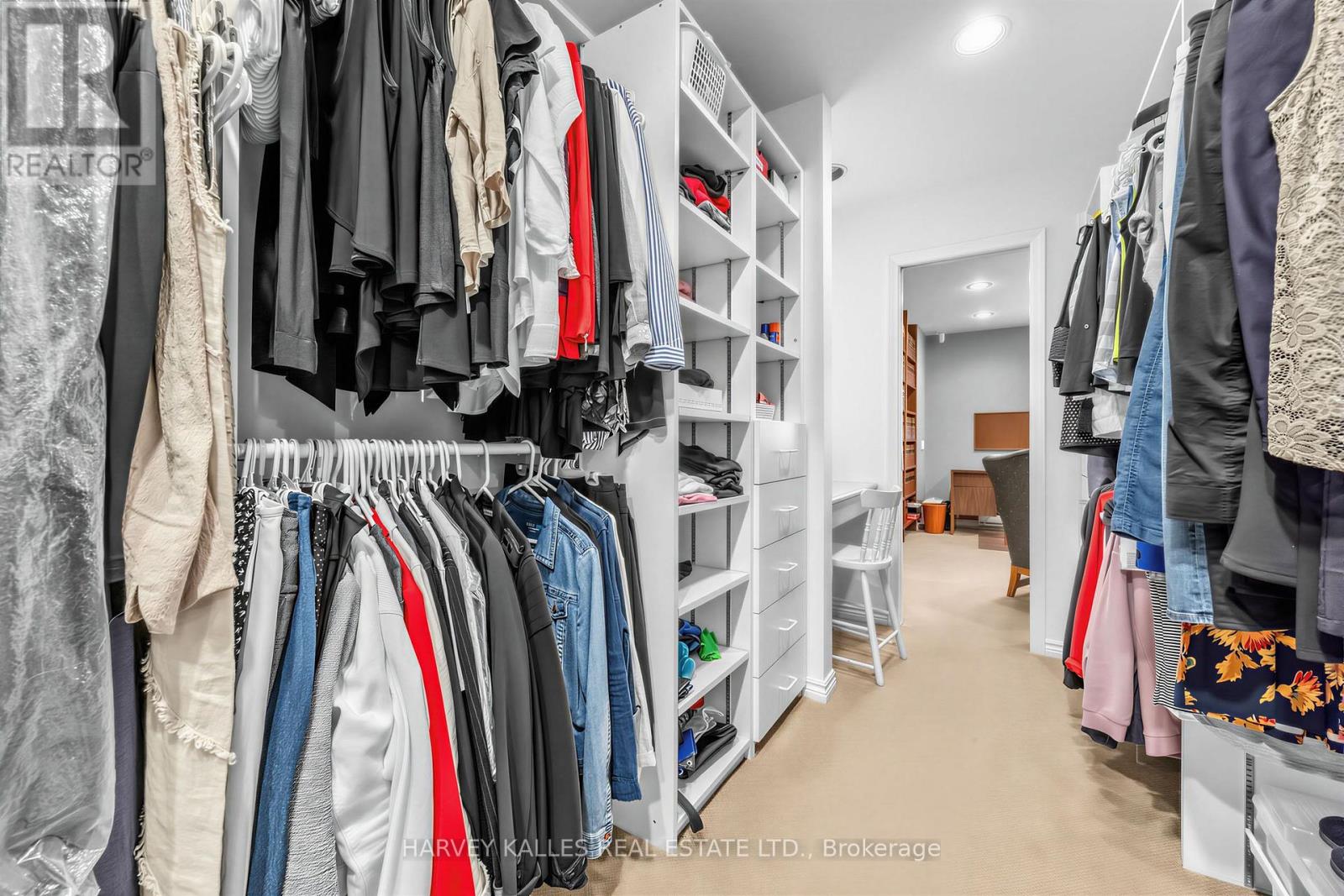 23 Pinnacle Road, Toronto, Ontario  M2L 2V6 - Photo 25 - C13601090