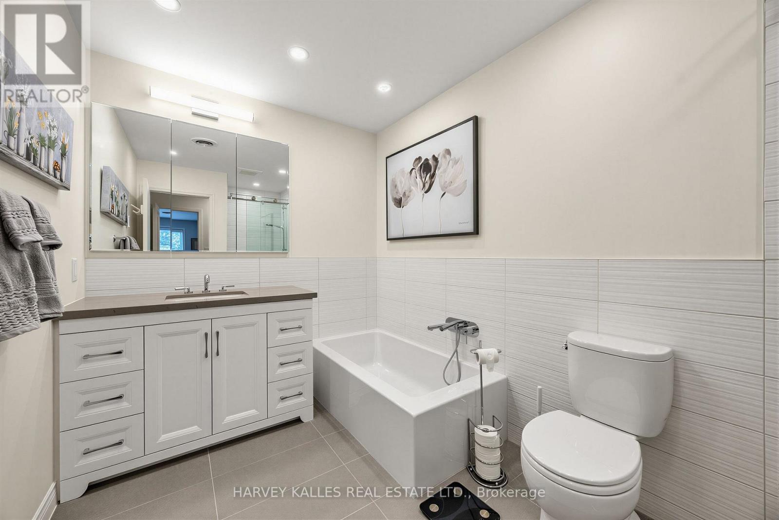 23 Pinnacle Road, Toronto, Ontario  M2L 2V6 - Photo 27 - C13601090
