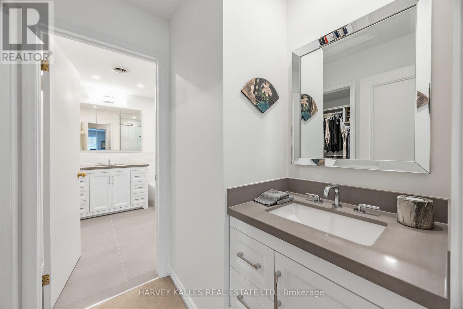 23 Pinnacle Road, Toronto, Ontario  M2L 2V6 - Photo 28 - C13601090