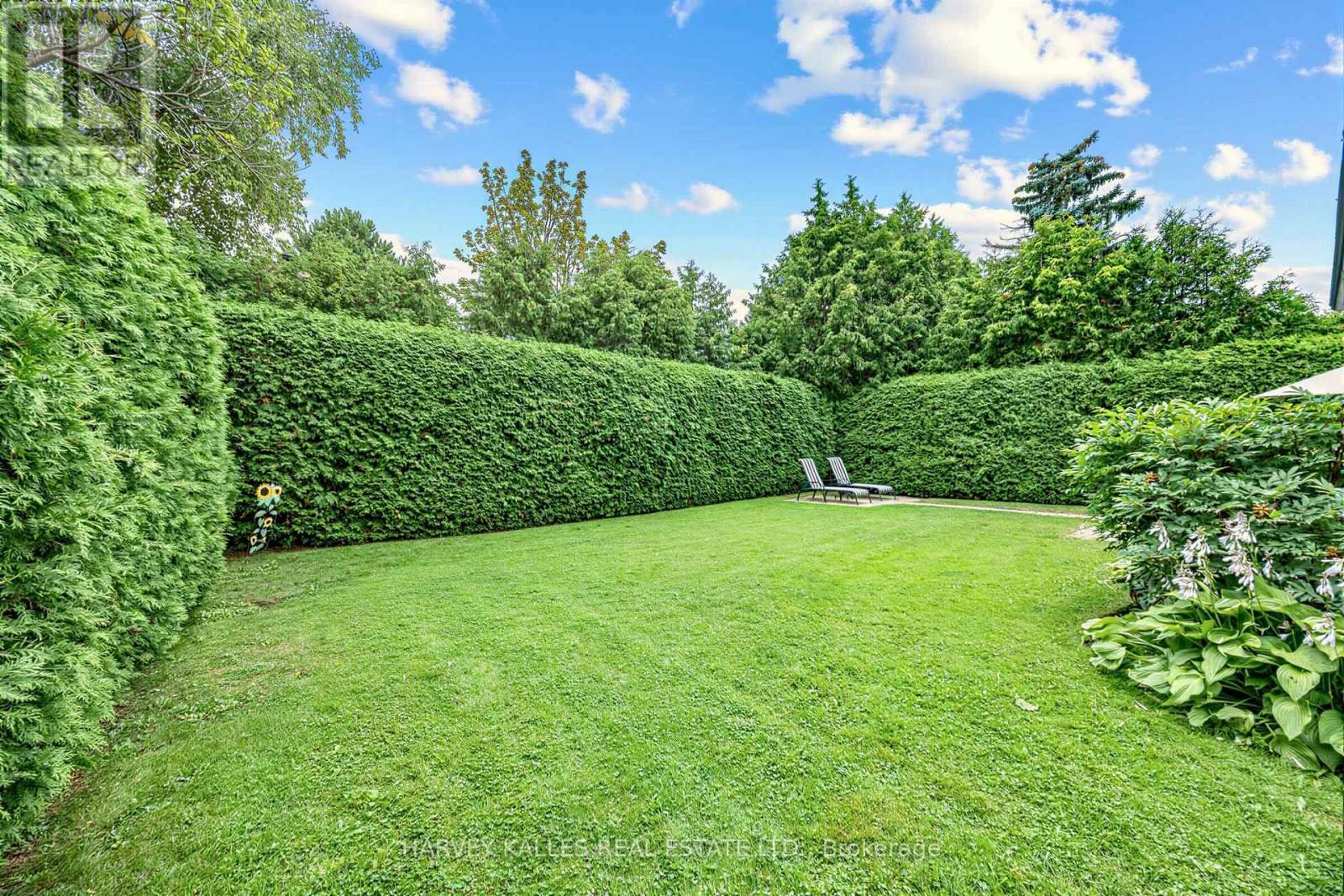 23 Pinnacle Road, Toronto, Ontario  M2L 2V6 - Photo 38 - C13601090