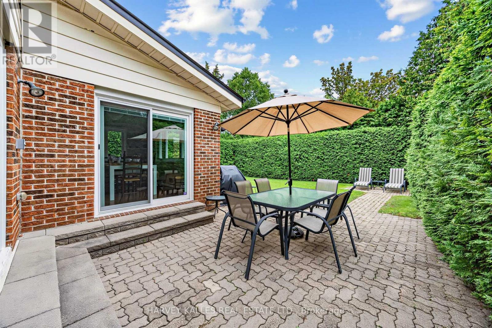 23 Pinnacle Road, Toronto, Ontario  M2L 2V6 - Photo 39 - C13601090