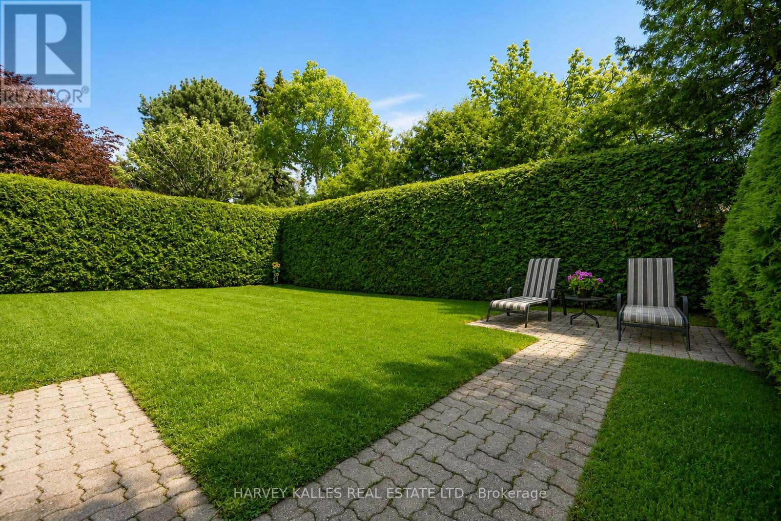 23 Pinnacle Road, Toronto, Ontario  M2L 2V6 - Photo 41 - C13601090