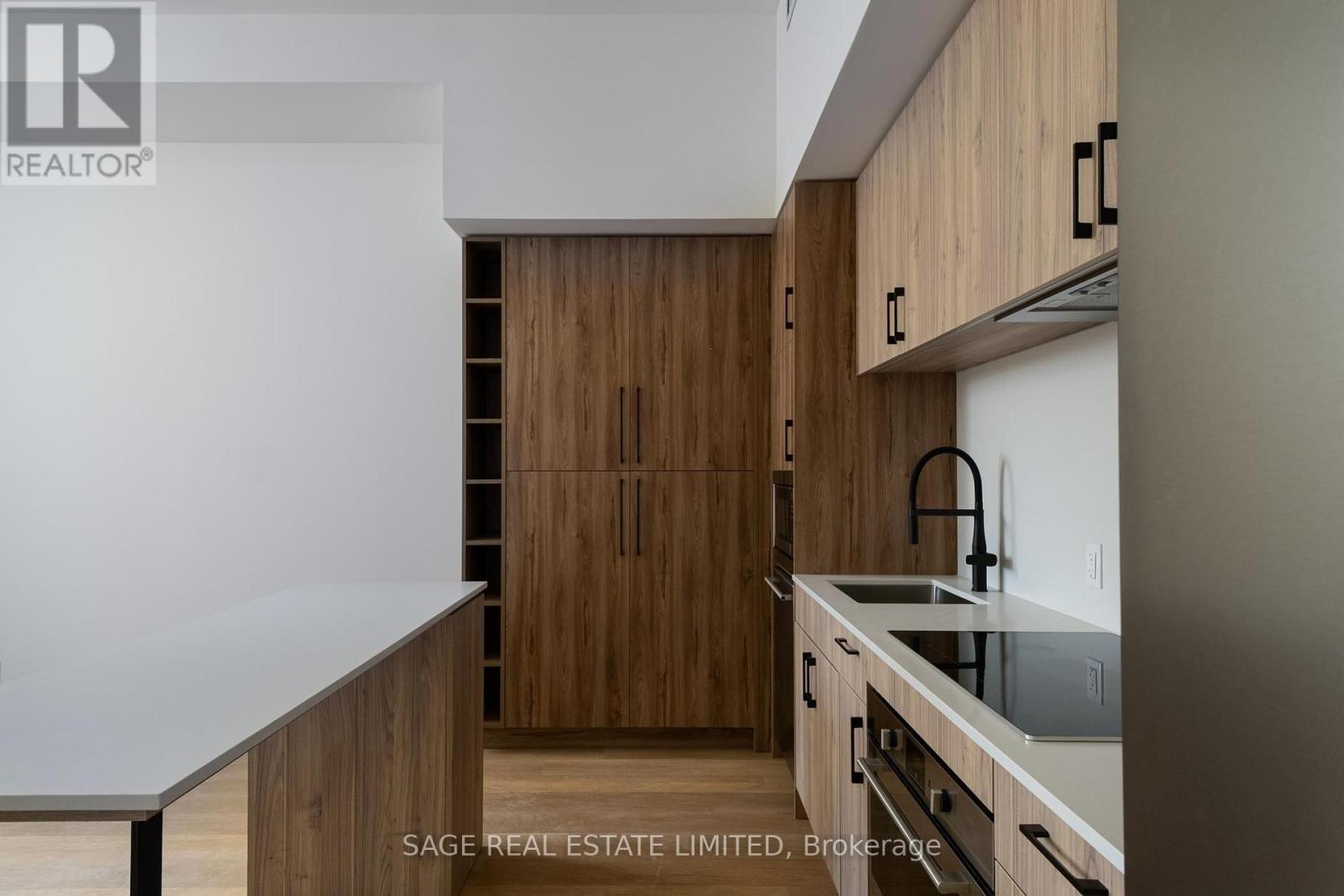 612 - 109 Erskine Avenue, Toronto, Ontario M4P 1Y5 - Photo 2 - C13602538