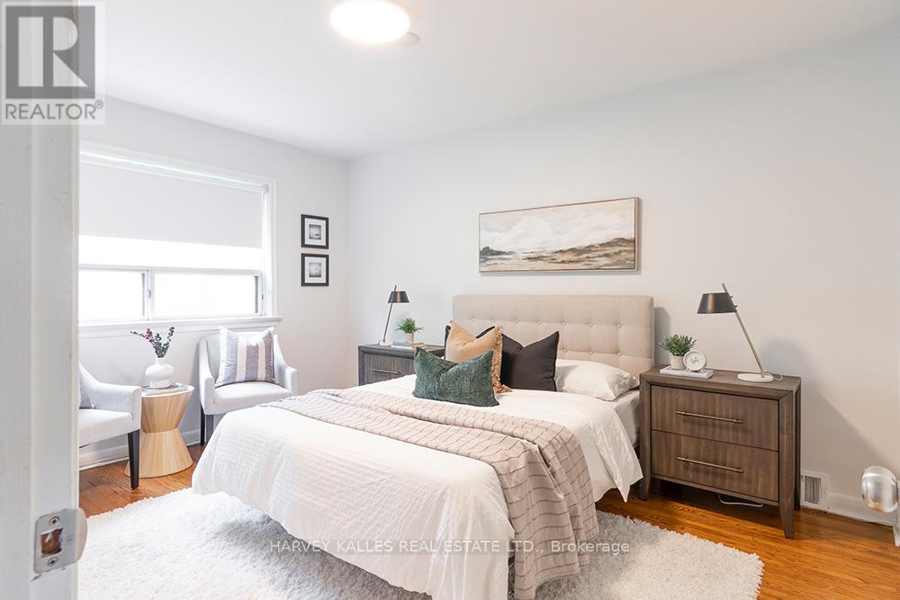 135 Combe Avenue, Toronto, Ontario M3H 4K2 - Photo 20 - C13603110