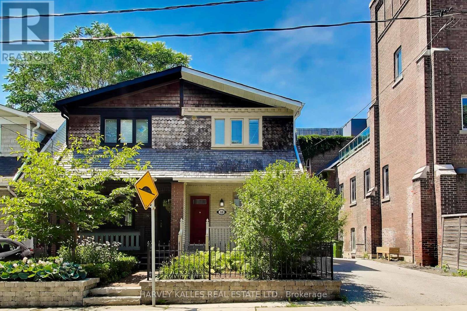 318 SUMACH STREET, Toronto, Ontario
