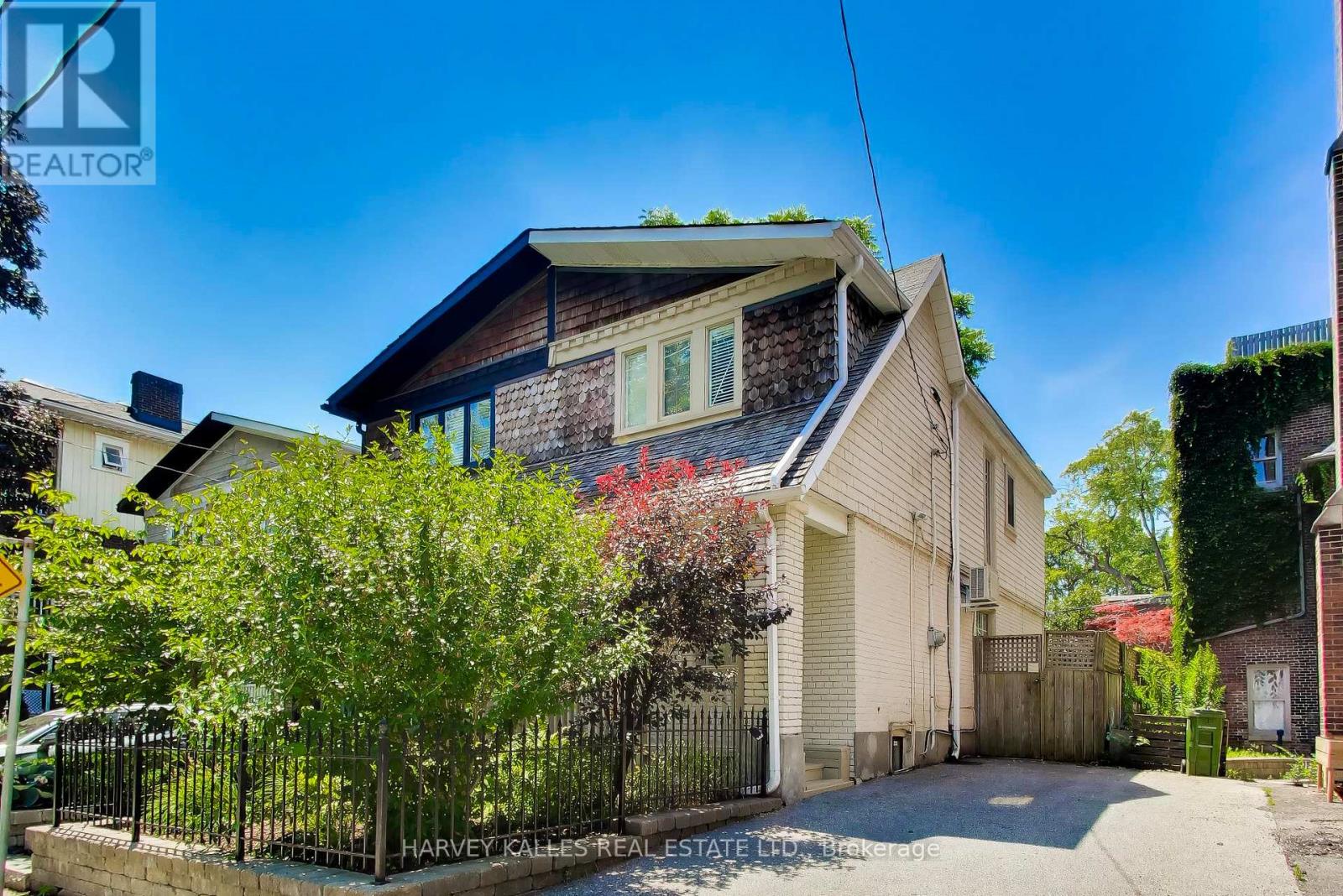318 Sumach Street, Toronto, Ontario M5A 3K5 - Photo 2 - C13606626