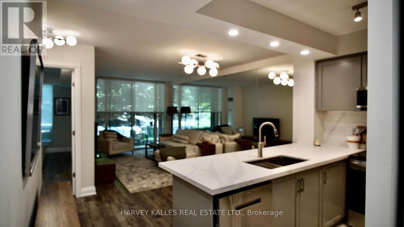 115 - 28 William Carson Crescent, Toronto, Ontario M2P 2H1 - Photo 3 - C13607000