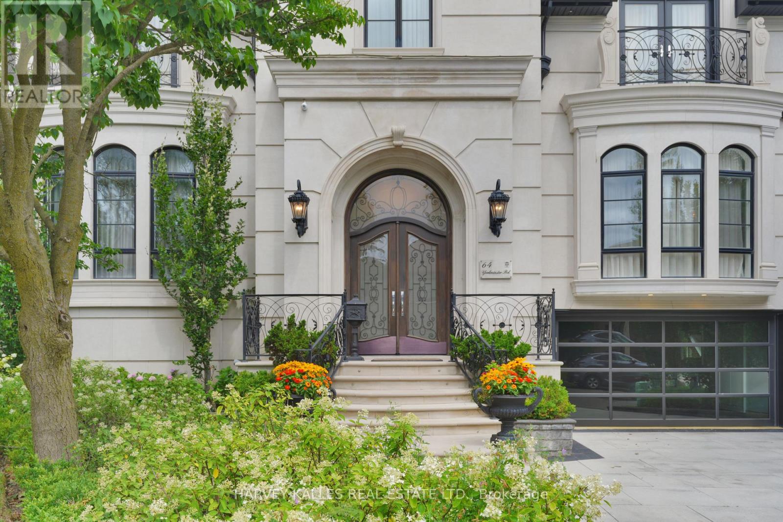 64 Yorkminster Road, Toronto, Ontario  M2P 1M3 - Photo 2 - C13608172